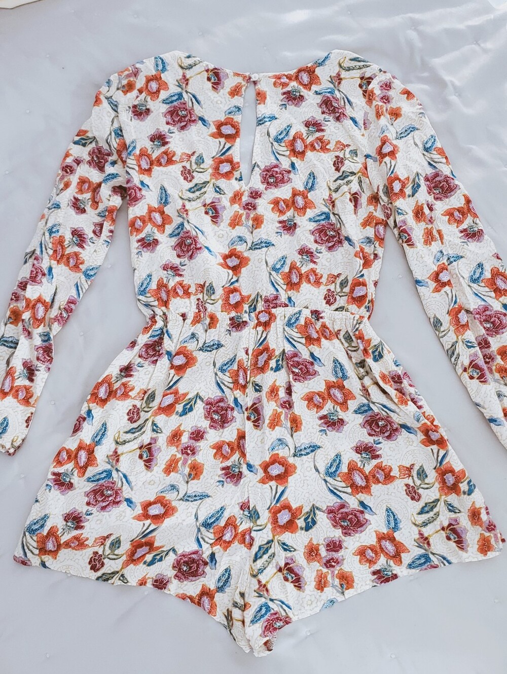 Vintage Y2K Hollister Keyhole Cross Over Boho Floral Romper Short